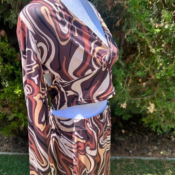 SHEIN Multicolor Brown and Cream Abstract Midi Skirt Set - Picture 2 of 3